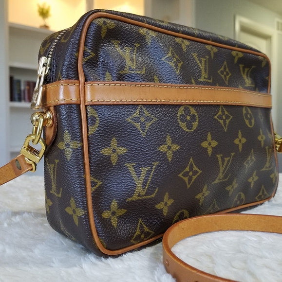 COPY - 💕CUTE Authentic LV Crossbody/Clutch/Shoulder Bag - Picture 7 of 16